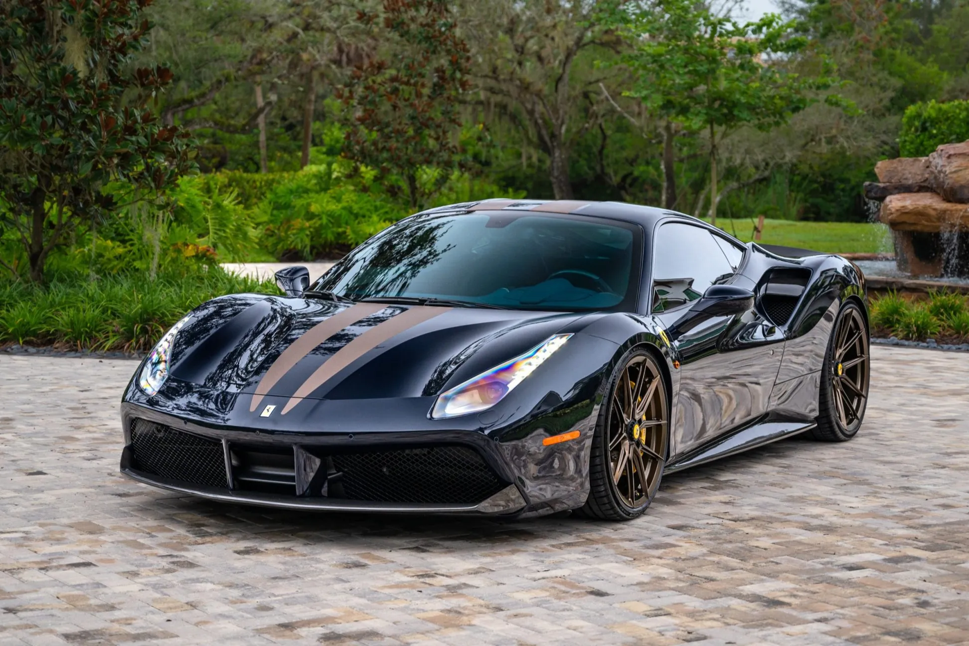 Đấu giá siêu xe Ferrari 488 GTB